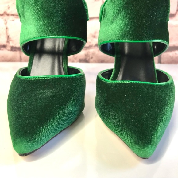 WICKED FJ5 NEW Green Velour Pointed Toe Open Back 5 inch Stiletto Size 7 pumps - Picture 8 of 16
